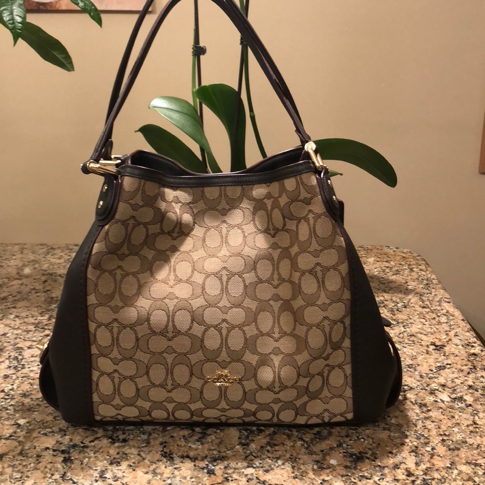 Coach Signature Edie 31 Shoulder Bag